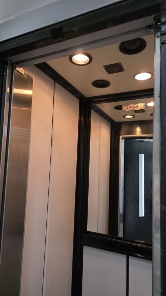 File:YaliBahceNew (6).jpg